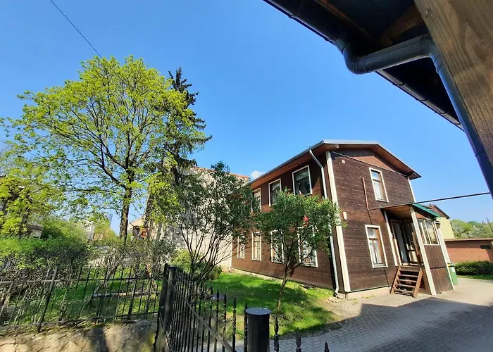 Wooden House Near Center 別荘
