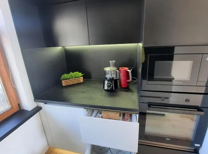 Wooden House Near Center Σπίτι διακοπών *