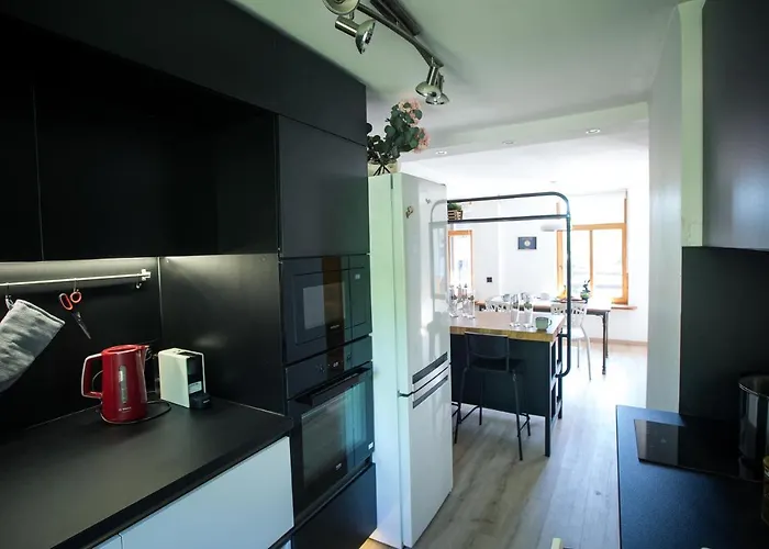 Wooden House Near Center Ρίγα