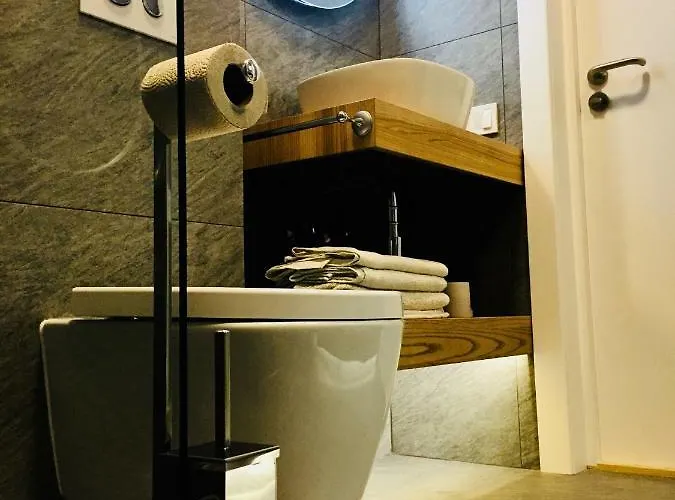 別荘 Wooden House Near Center *