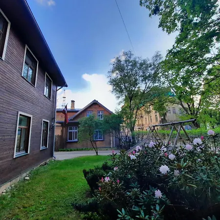 Wooden House Near Center Nyaraló