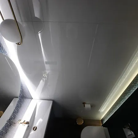 Wooden House Near Center Будинок відпочинку