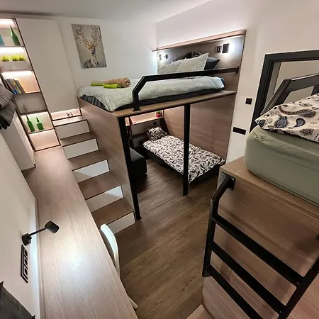 Wooden House Near Center Будинок відпочинку