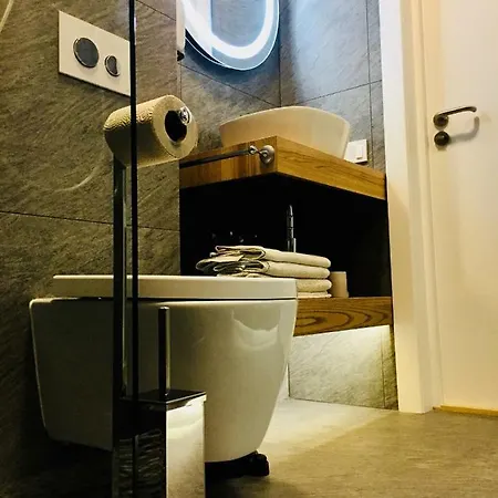 Nyaraló Wooden House Near Center *