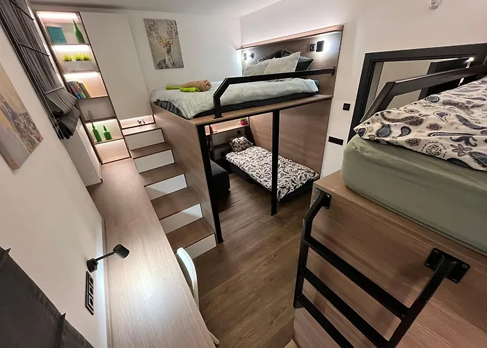 Wooden House Near Center Ferienhaus